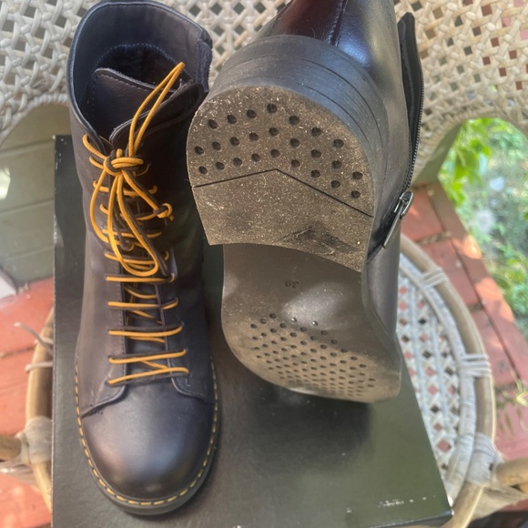 House of Bruar Leather Ankle Boots - Picture 5 of 5